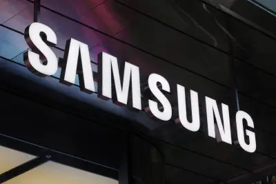 US makes it harder for SK Hynix, Samsung to make chips in China