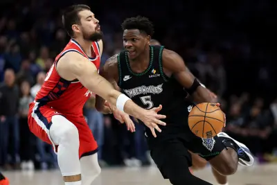 Timberwolves rally in fourth to beat Clippers