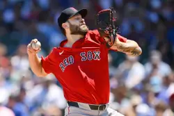Red Sox 10-game win streak snapped with loss to Cubs in second half opener