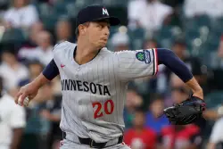 Twins’ rotation suddenly full — and about to be even fuller